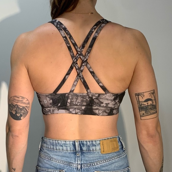Lululemon Energy Bra - size 6 - Picture 2 of 2